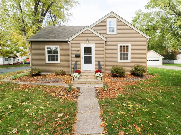 567 1st Ave SW, Forest Lake, MN 55025