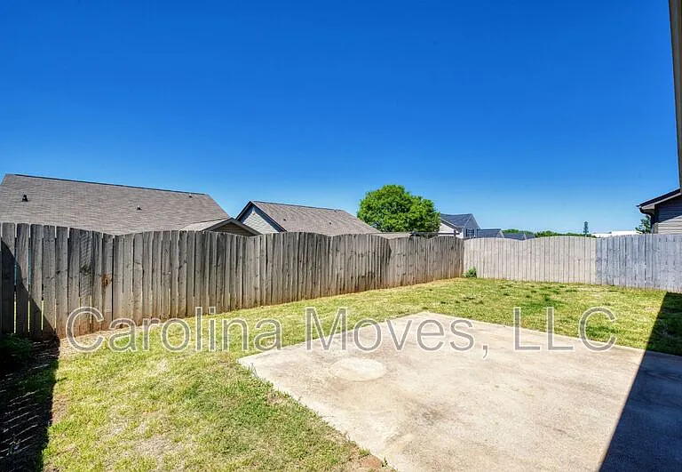 415 Aniken Cir — Photo 22