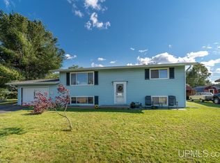 1745 Glendora Ln, Ishpeming, MI 49849