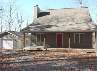 300 Abby Ln, Byrdstown, TN 38549