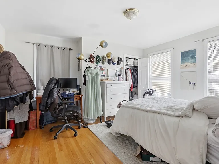 289 Broadway — Photo 10