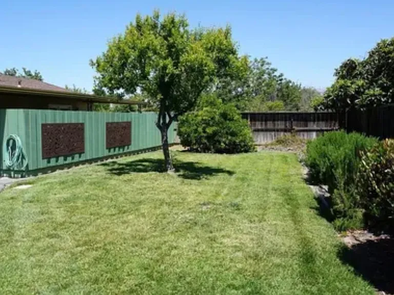 3029 Greenwood Dr — Photo 6