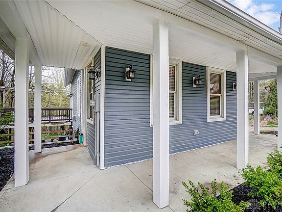 4th image of 6327 Hillside Ave