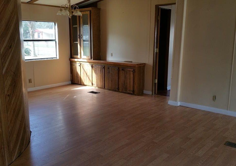 2nd image of 5143 Barnum St