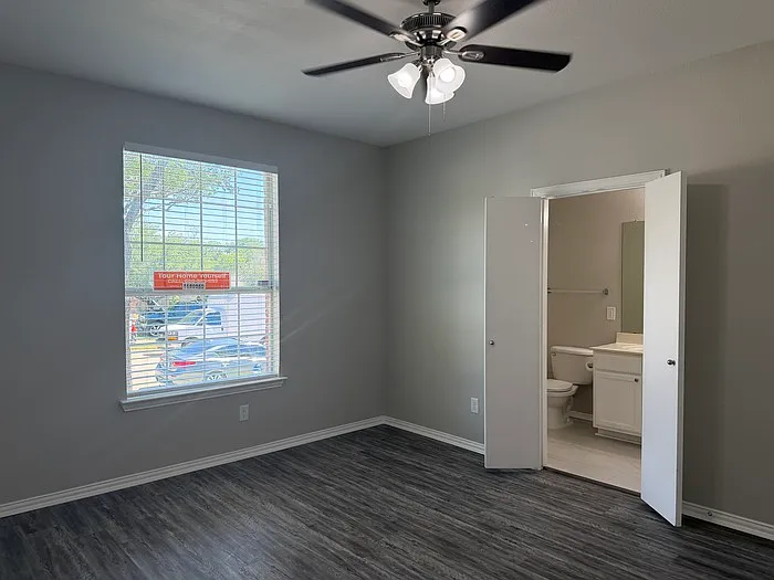 4815 Mexico Ct — Photo 3