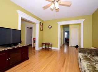 9 Randolph St APT 1, Oak Park, IL 60302