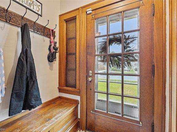 3rd image of 16415 Claire Ave