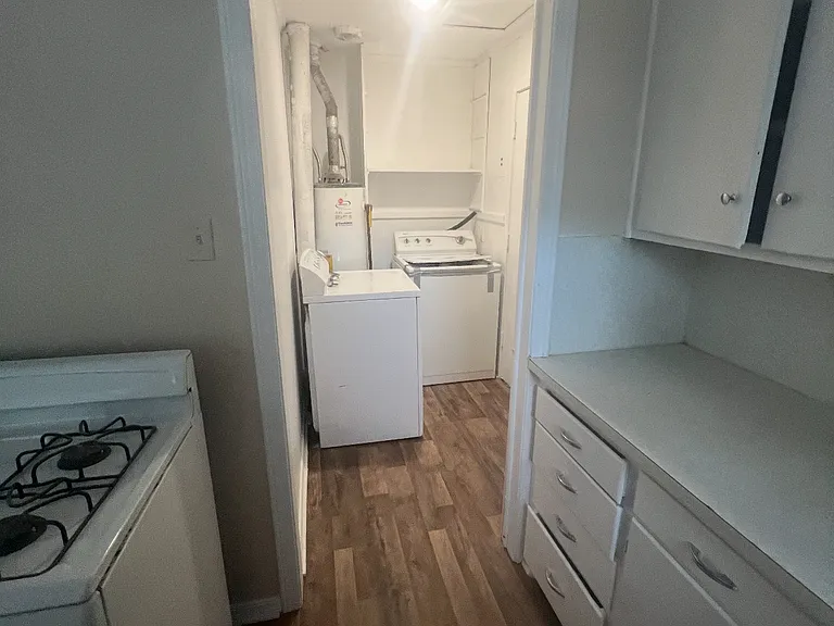 1714 E Cedar Ave — Photo 7