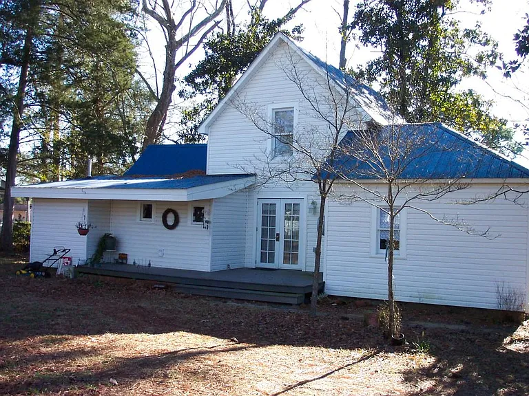 958 Holly Rd — Photo 3