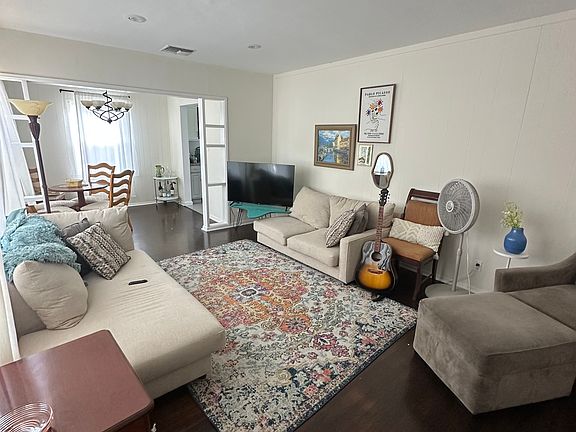 4th image of 8017 Campion Dr