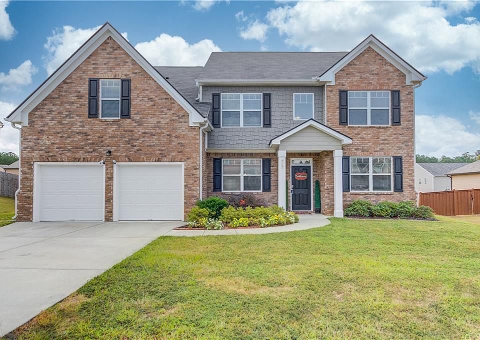 1st image of 932 Nandina Ln