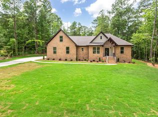 435 Eagle Pointe Dr, Pell City, AL 35128