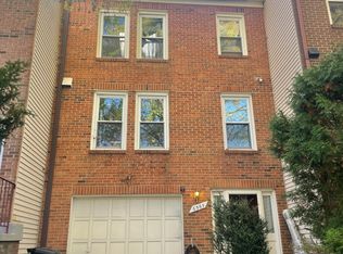 6565 Tartan Vista Dr, Alexandria, VA 22312