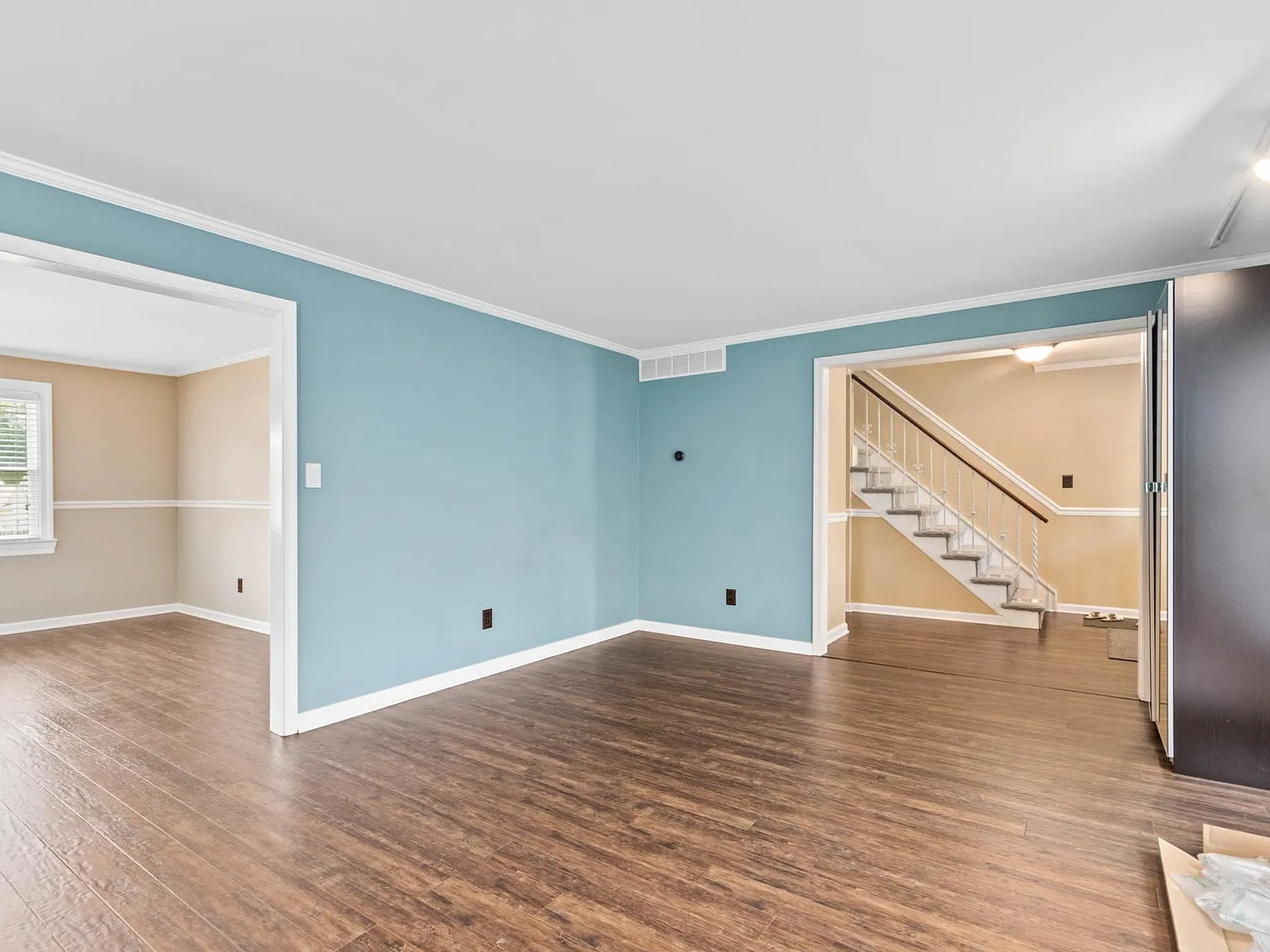 4 bed, 2.5 bath, 2272 sqft, $3,600 — Photo 3