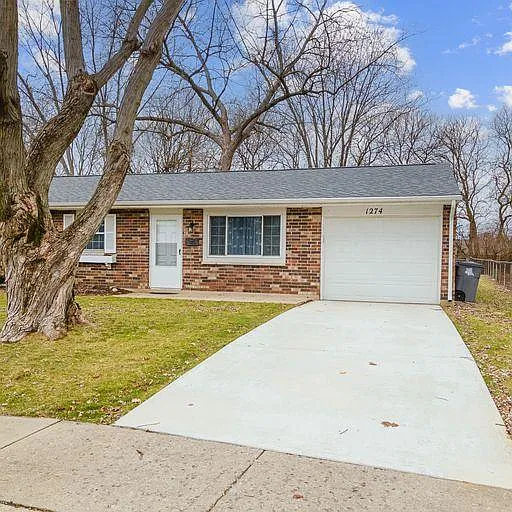 1274 Skylark Dr — Photo 3