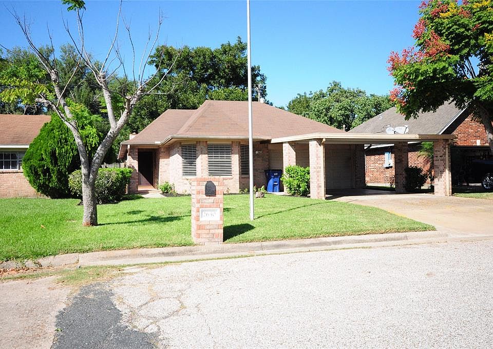1st image of 2630 33rd Ave N