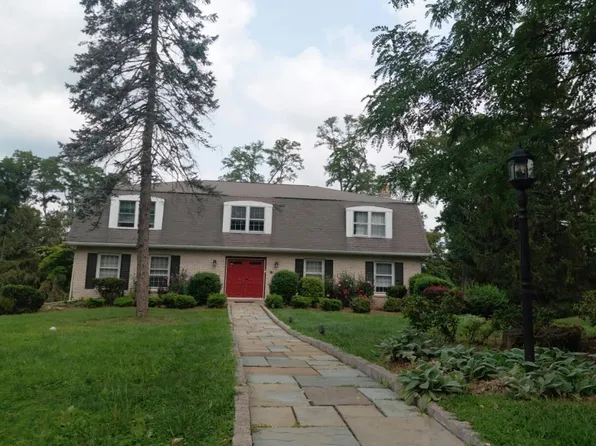2184 N Stone Ridge Ln, Villanova, PA 19085