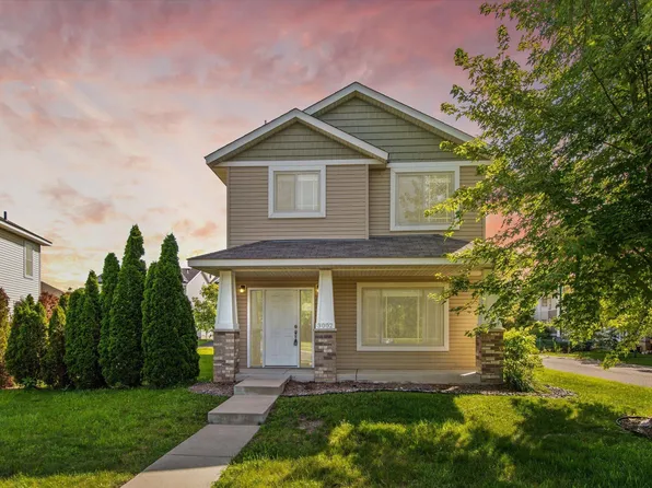 3002 Walden Dr, Chaska, MN 55318