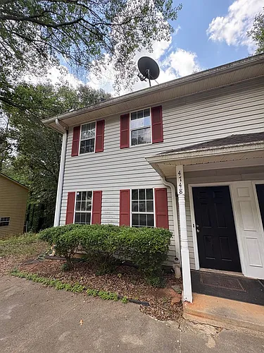 4748 Chariot Dr Photo 1