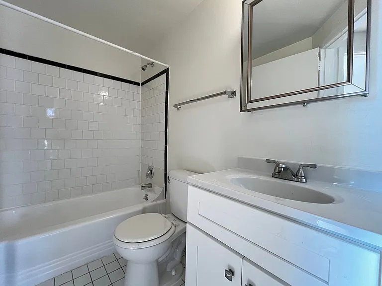 HIckory Heights Apartments — Photo 28