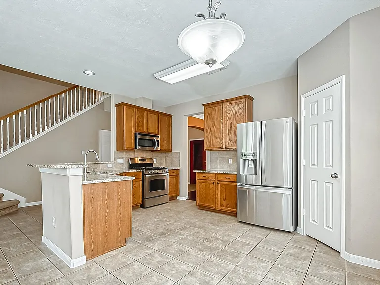 2218 Falcon Knoll Ln — Photo 16