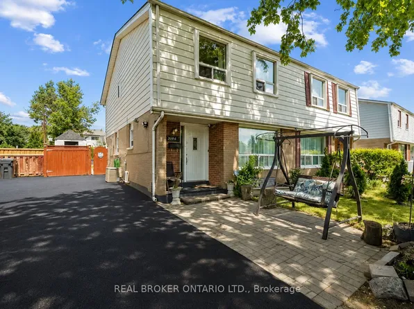 3106 Redbank Cres, Mississauga, ON L4T 1V1