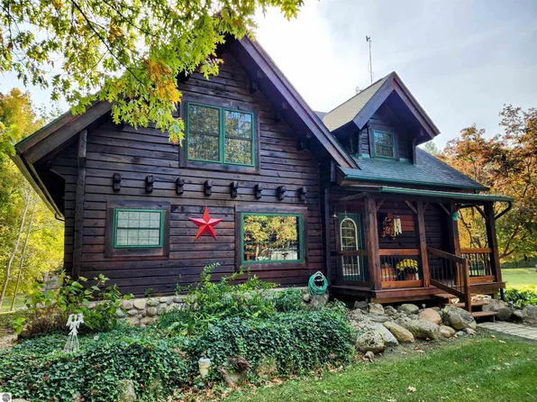 5745 Sister Lake Rd, Columbiaville, MI 48421