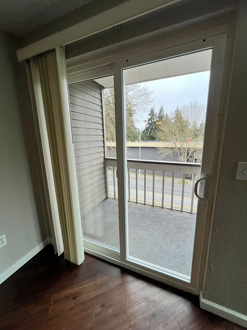 Roosevelt Place Apartments — Photo 2