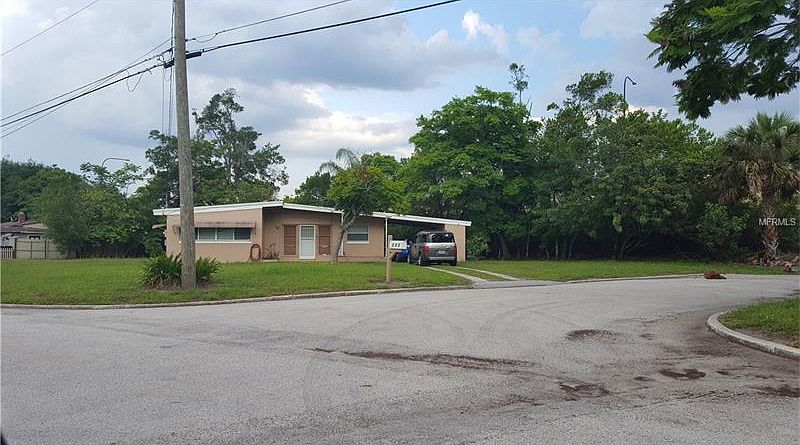 1st image of 303 Zinnia Dr