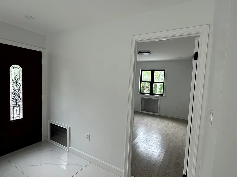 21503 40th Ave #1F — Photo 2