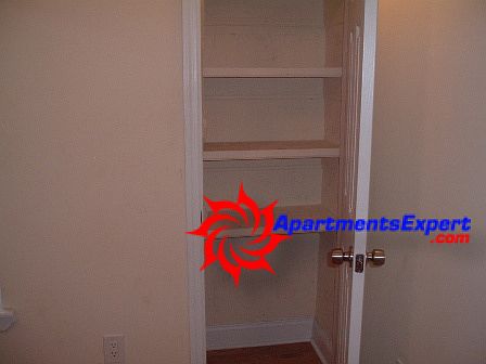 5th image of 242 Bradhurst Ave APT 1
