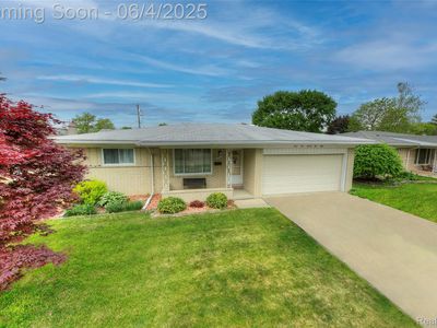 35729 Woodvilla Dr, Sterling Heights, MI, 48312