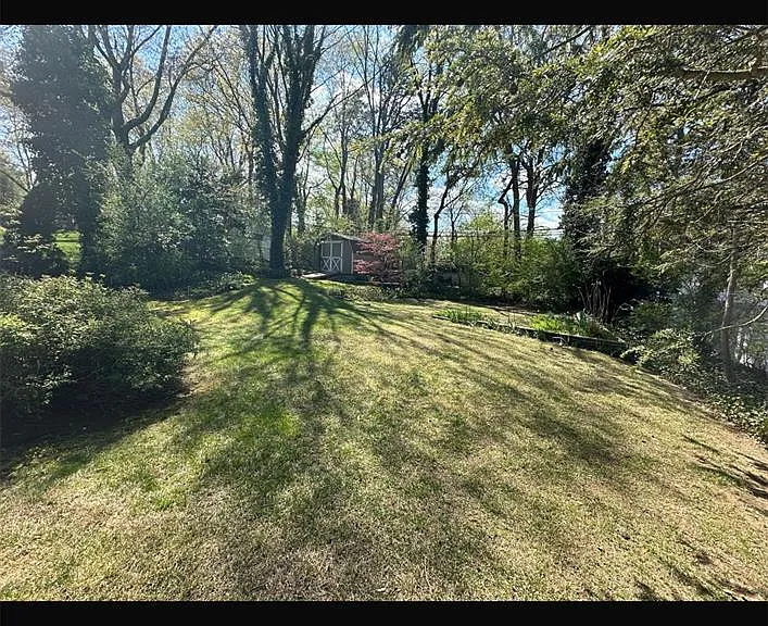 18 Greenwich Rd — Photo 12
