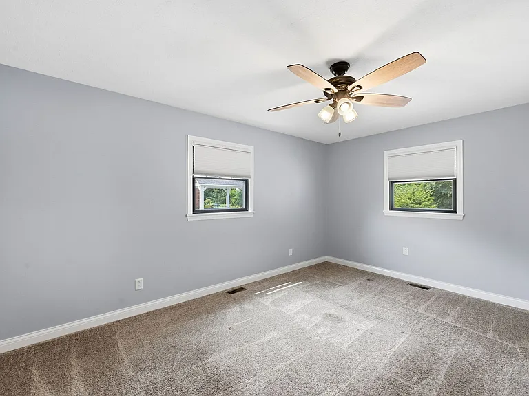 71 Forest Ave — Photo 33
