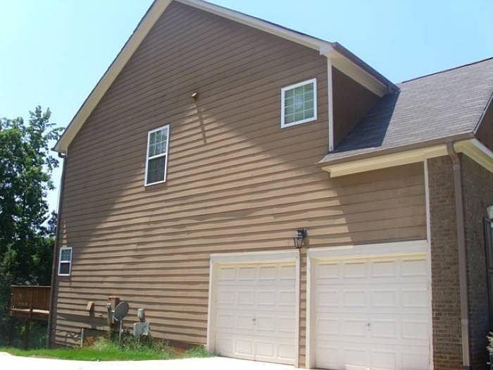 2nd image of 1383 Fall River Dr