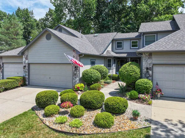 2338 Golden Pond, Fenton, MI 48430