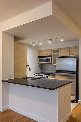 3rd image of 88 Leonard St APT 2004