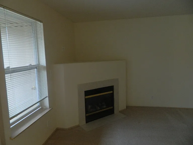 Springwater Trail Apartments — Photo 43