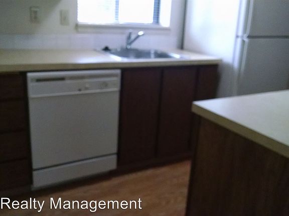 4th image of 2321 S Southeast Blvd APT 4