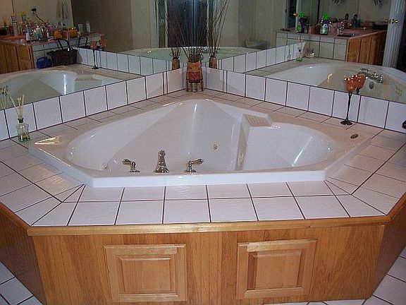 jetted tub