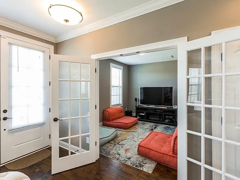 3218 Beaumont Centre Cir — Photo 8