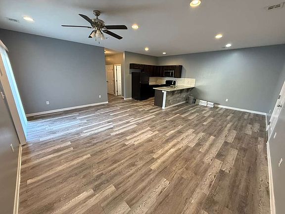 2nd image of 5615 N Lycee Ct