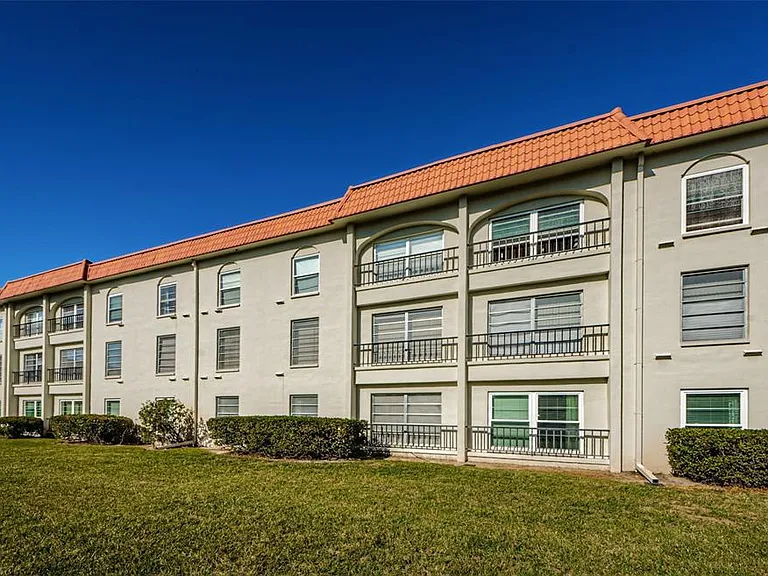 2700 Bayshore Blvd #3208 — Photo 40