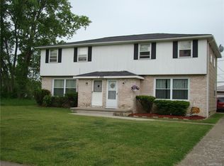 282 Sundridge Dr, Amherst, NY 14228