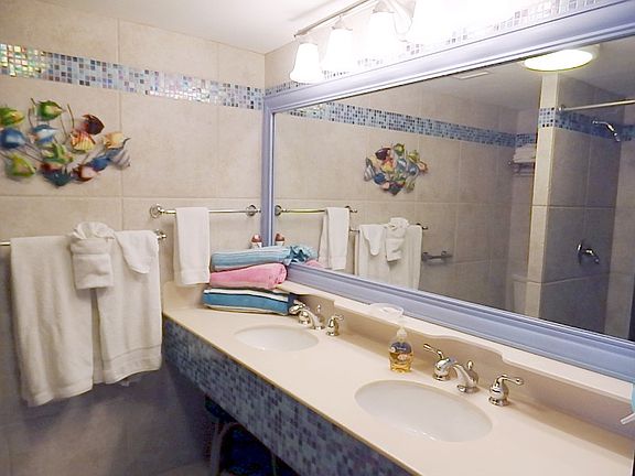 DOWNSTAIRS BATHROOM