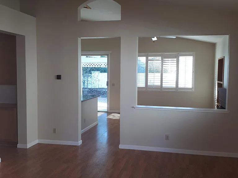 920 Rathbone Cir — Photo 7