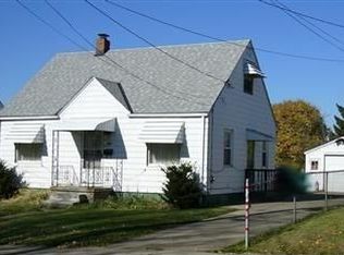 945 Austin Ave, Akron, OH 44306