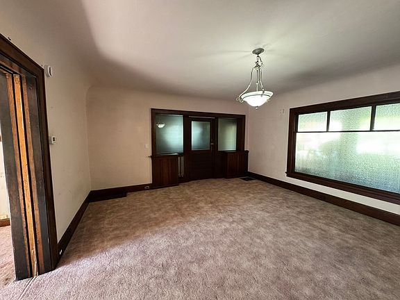 4th image of 612 W 10th Ave #5