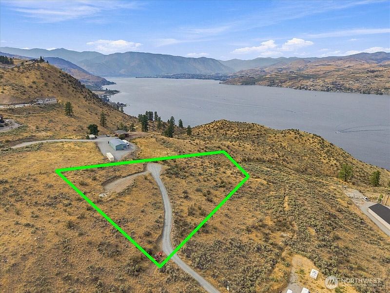 4th image of 64 Chelan Butte Rd