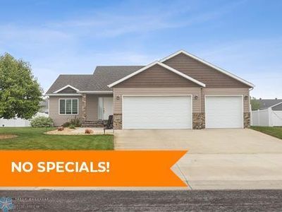 4941 Chelsea Ln S, Fargo, ND, 58104